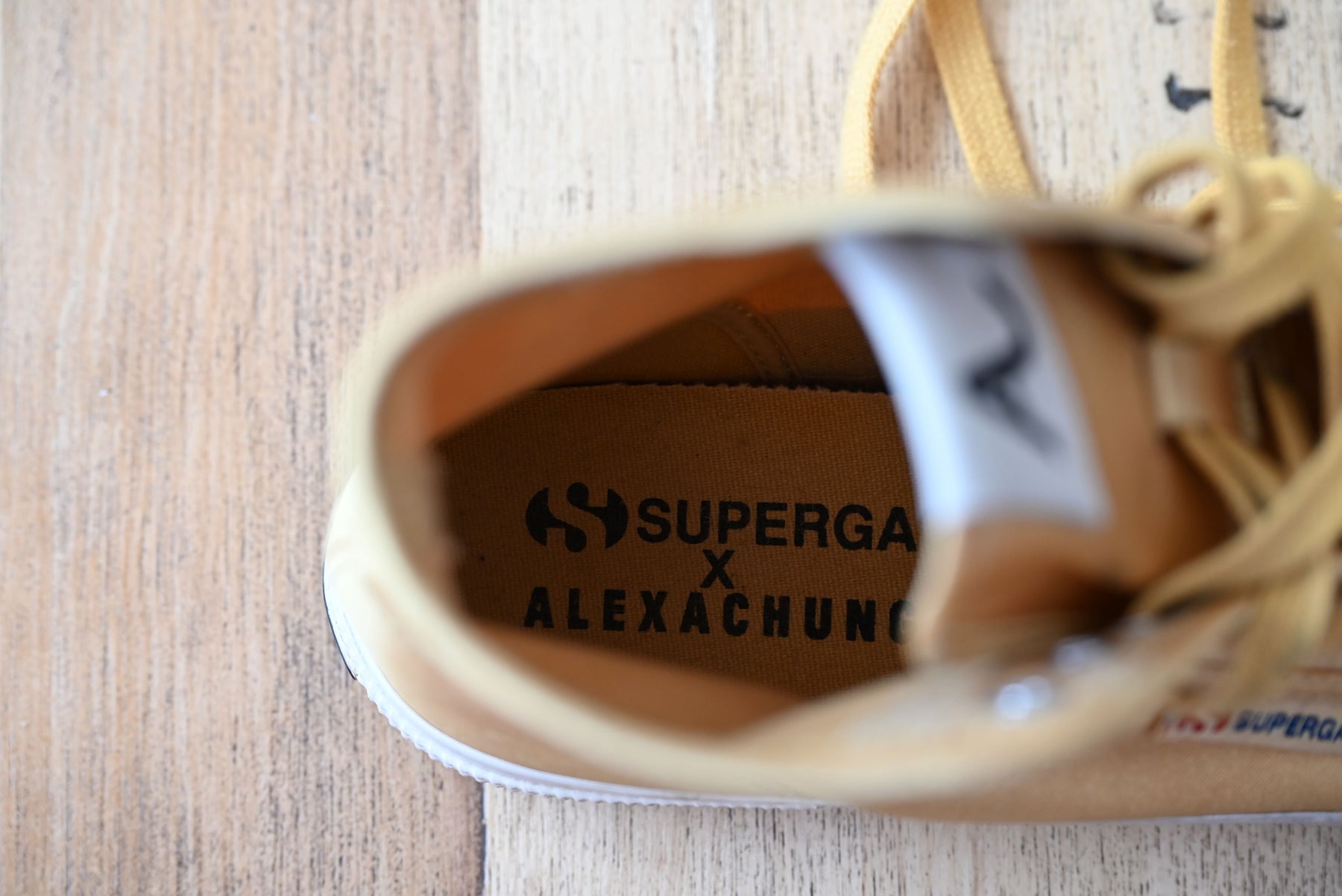 Superga doradas online